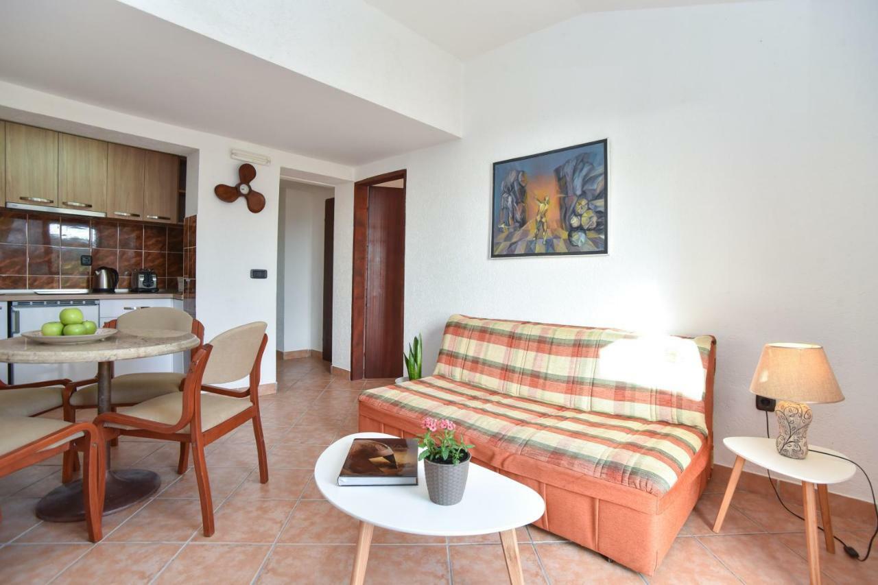 Guest House Jedro Petrovac Exteriör bild
